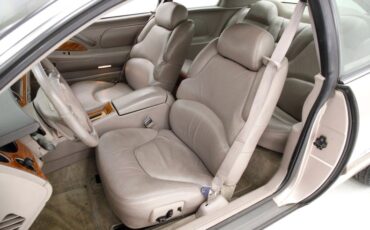 Buick-Riviera-1995-Platinum-Beige-Metal-Beige-40