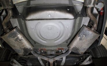 Buick-Riviera-1995-Platinum-Beige-Metal-Beige-47