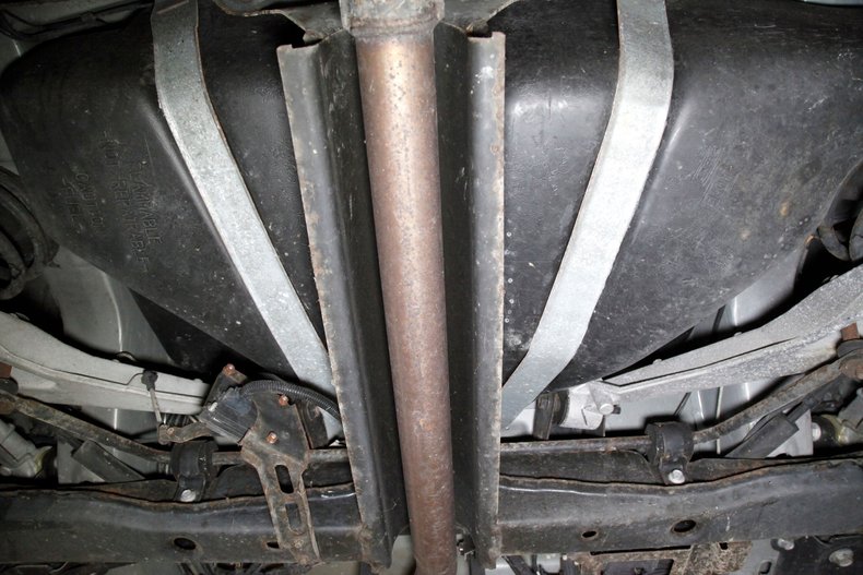 Buick-Riviera-1995-Platinum-Beige-Metal-Beige-48