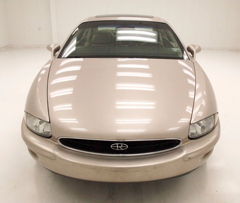 Buick-Riviera-1995-Platinum-Beige-Metal-Beige-5