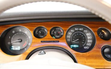 Buick-Riviera-1995-Platinum-Beige-Metal-Beige-7