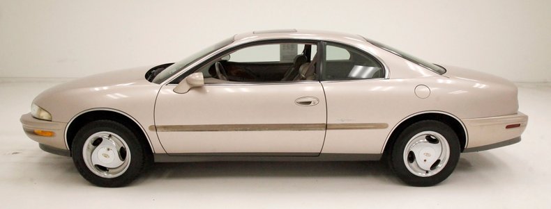 Buick-Riviera-1995-Platinum-Beige-Metal-Beige