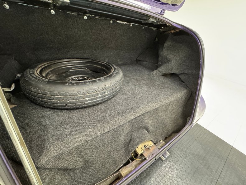 Buick-Roadmaster-1937-Purple-Gray-39