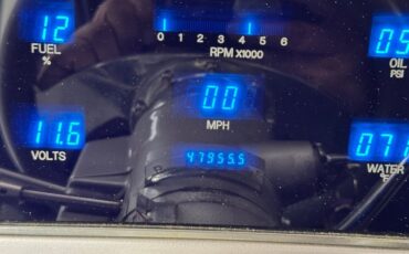 Buick-Roadmaster-1937-Purple-Gray-48