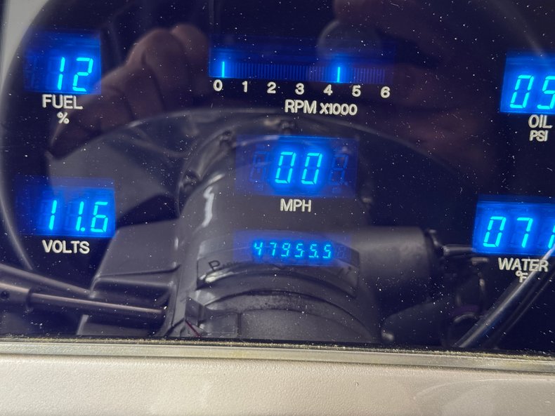 Buick-Roadmaster-1937-Purple-Gray-48