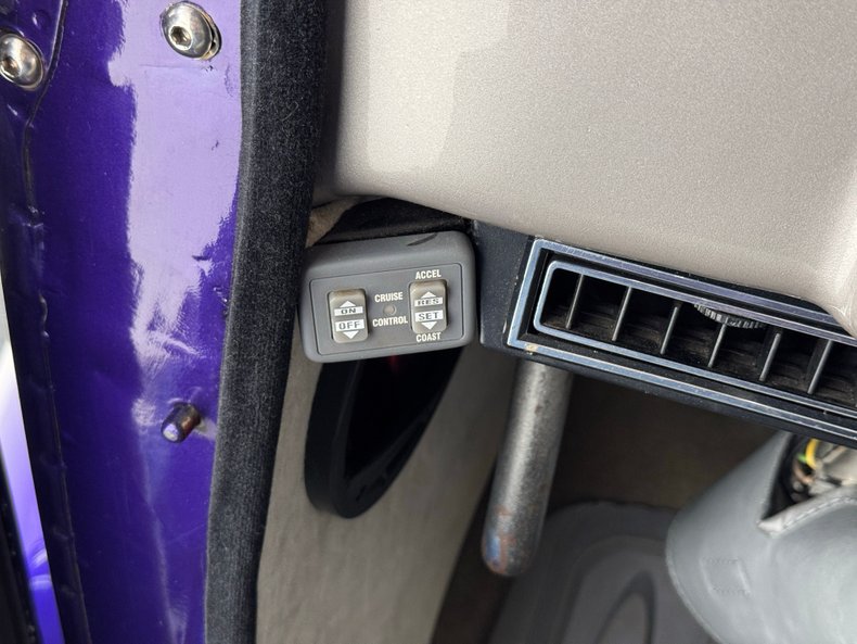 Buick-Roadmaster-1937-Purple-Gray-49