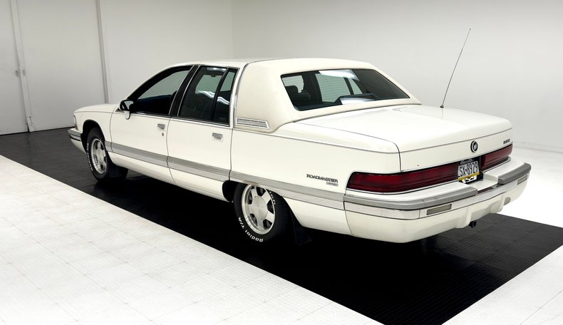Buick-Roadmaster-1993-Summit-White-Dark-Blue-1