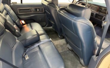 Buick-Roadmaster-1993-Summit-White-Dark-Blue-17