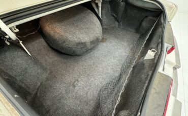 Buick-Roadmaster-1993-Summit-White-Dark-Blue-26