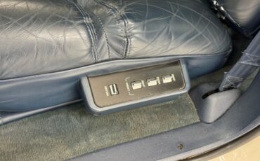 Buick-Roadmaster-1993-Summit-White-Dark-Blue-34