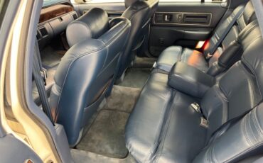 Buick-Roadmaster-1993-Summit-White-Dark-Blue-37
