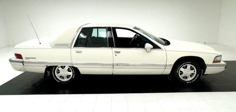 Buick-Roadmaster-1993-Summit-White-Dark-Blue-4