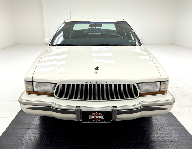 Buick-Roadmaster-1993-Summit-White-Dark-Blue-5