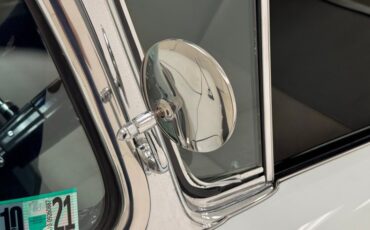 Buick-Series-40-1955-Dover-White-Gray-13