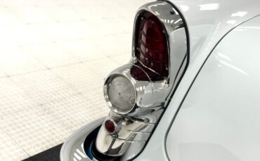 Buick-Series-40-1955-Dover-White-Gray-15