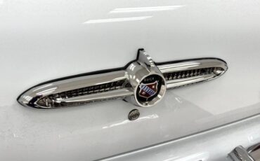 Buick-Series-40-1955-Dover-White-Gray-16