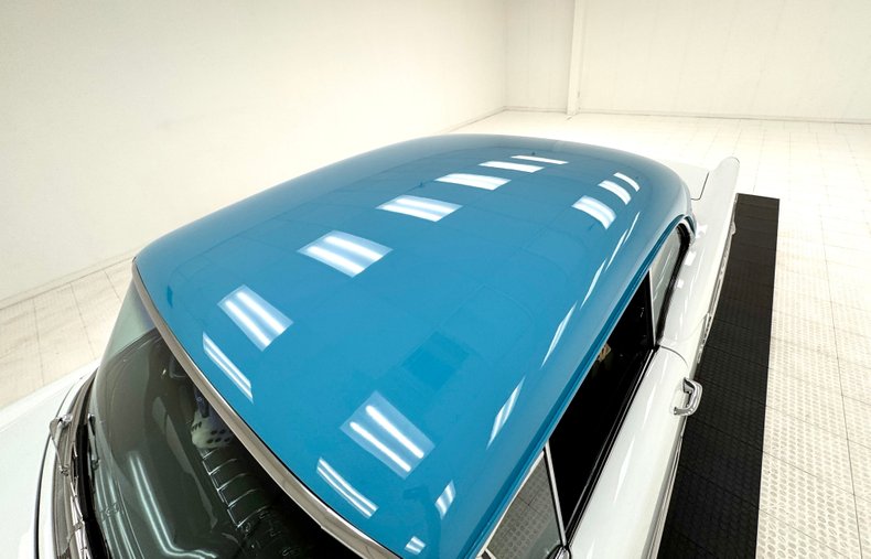 Buick-Series-40-1955-Dover-White-Gray-26