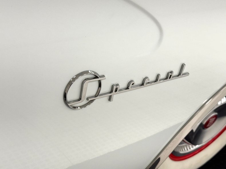 Buick-Series-40-1955-Dover-White-Gray-27