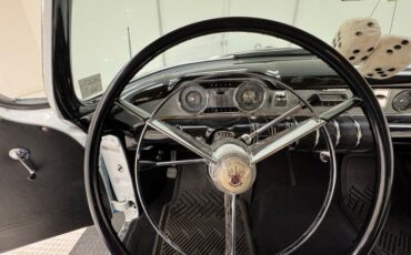 Buick-Series-40-1955-Dover-White-Gray-38