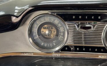 Buick-Series-40-1955-Dover-White-Gray-40