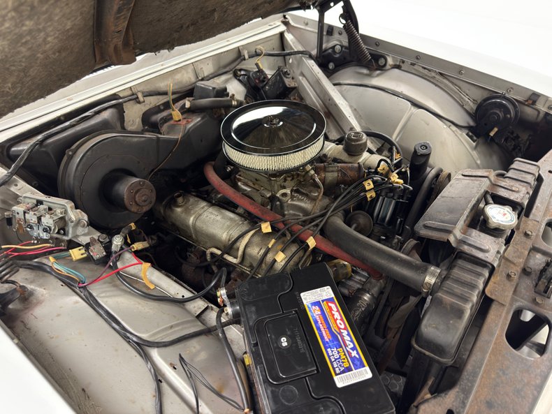 Buick-Skylark-1962-Silver-Cloud-Red-10