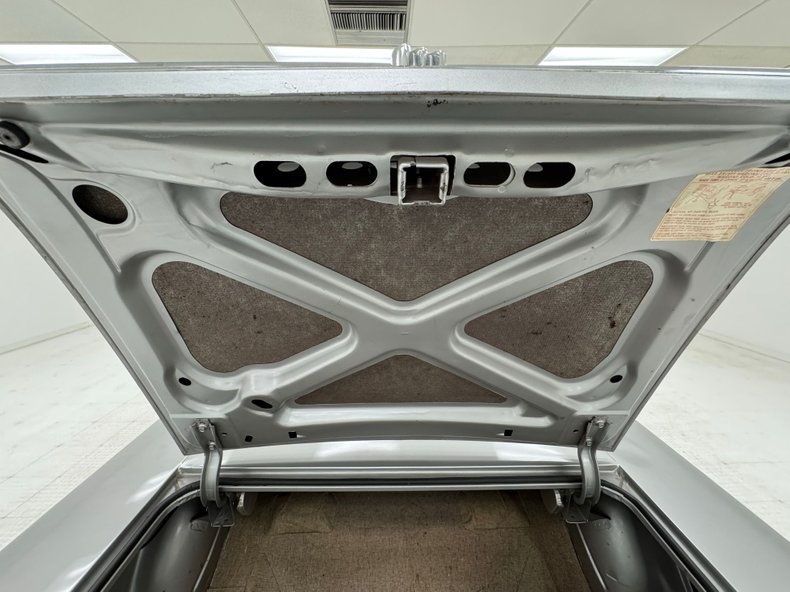 Buick-Skylark-1962-Silver-Cloud-Red-11