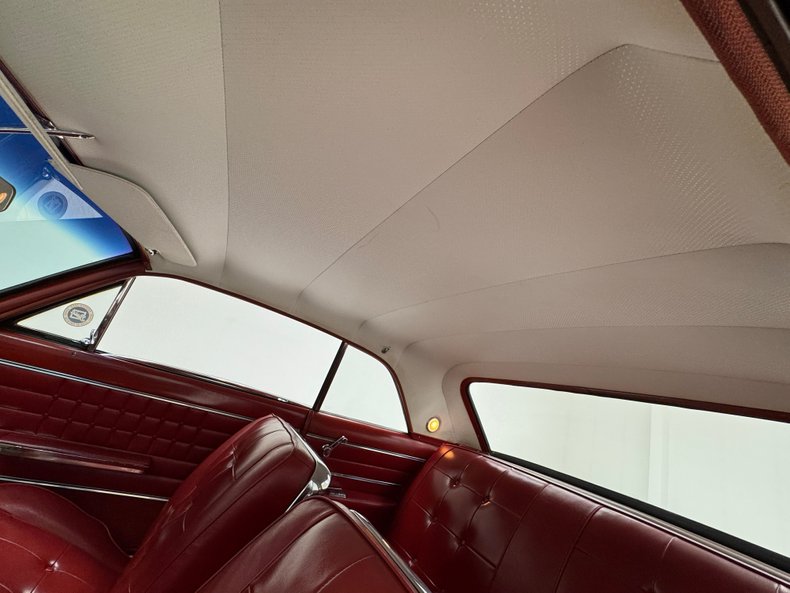 Buick-Skylark-1962-Silver-Cloud-Red-12