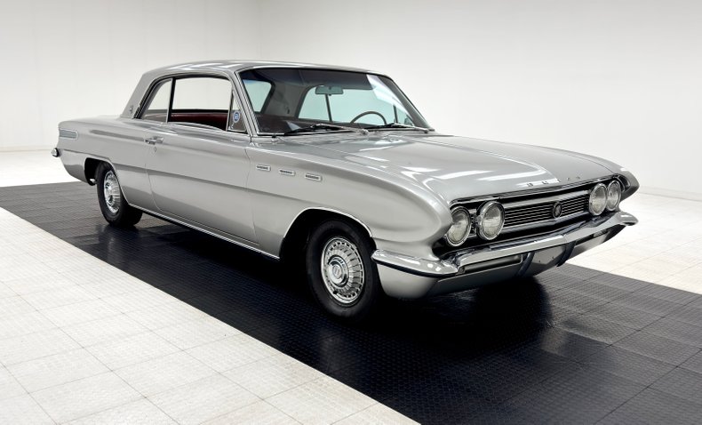 Buick-Skylark-1962-Silver-Cloud-Red-14