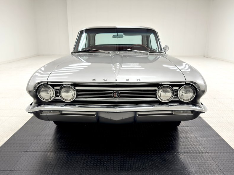 Buick-Skylark-1962-Silver-Cloud-Red-15