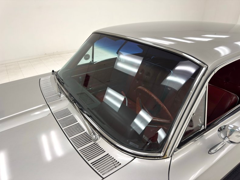 Buick-Skylark-1962-Silver-Cloud-Red-20