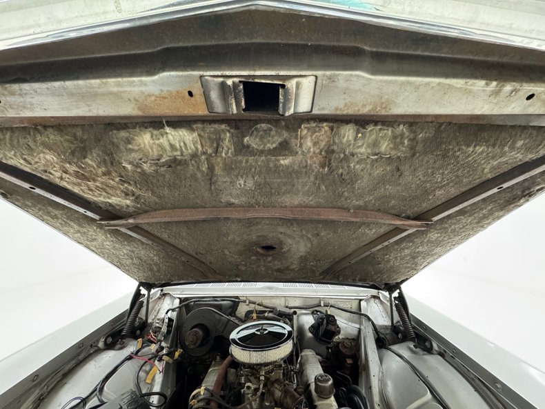 Buick-Skylark-1962-Silver-Cloud-Red-27