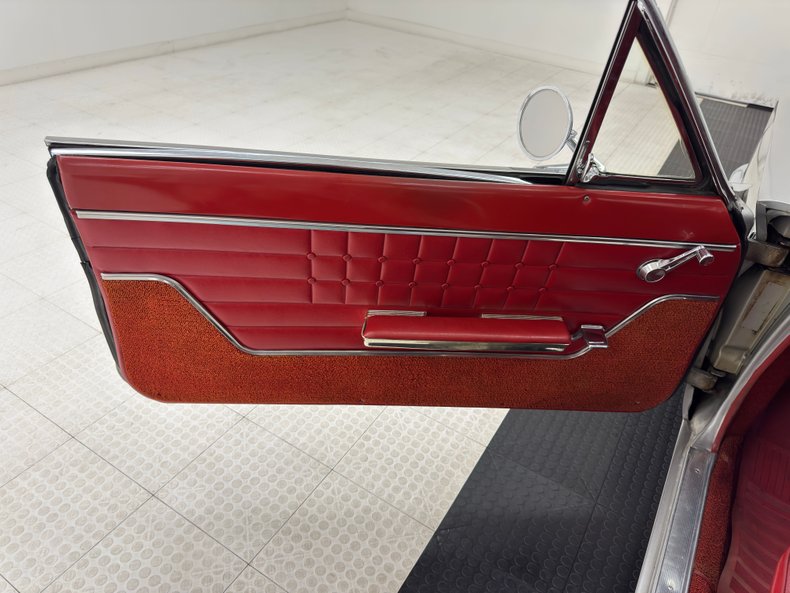 Buick-Skylark-1962-Silver-Cloud-Red-31
