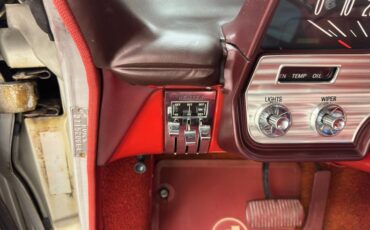 Buick-Skylark-1962-Silver-Cloud-Red-41
