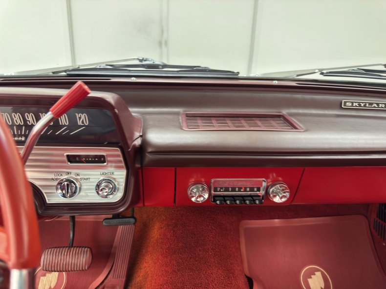Buick-Skylark-1962-Silver-Cloud-Red-43