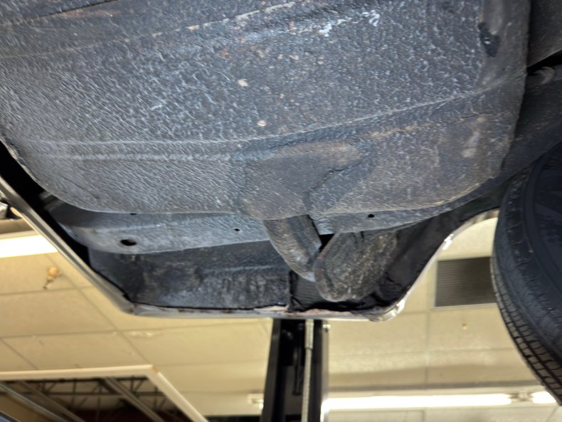 Buick-Skylark-1962-Silver-Cloud-Red-48