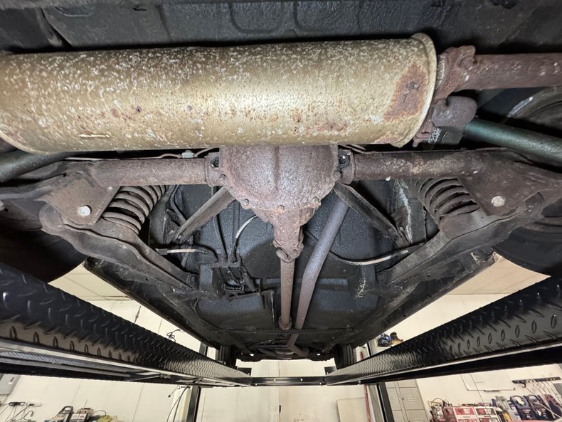 Buick-Skylark-1962-Silver-Cloud-Red-8