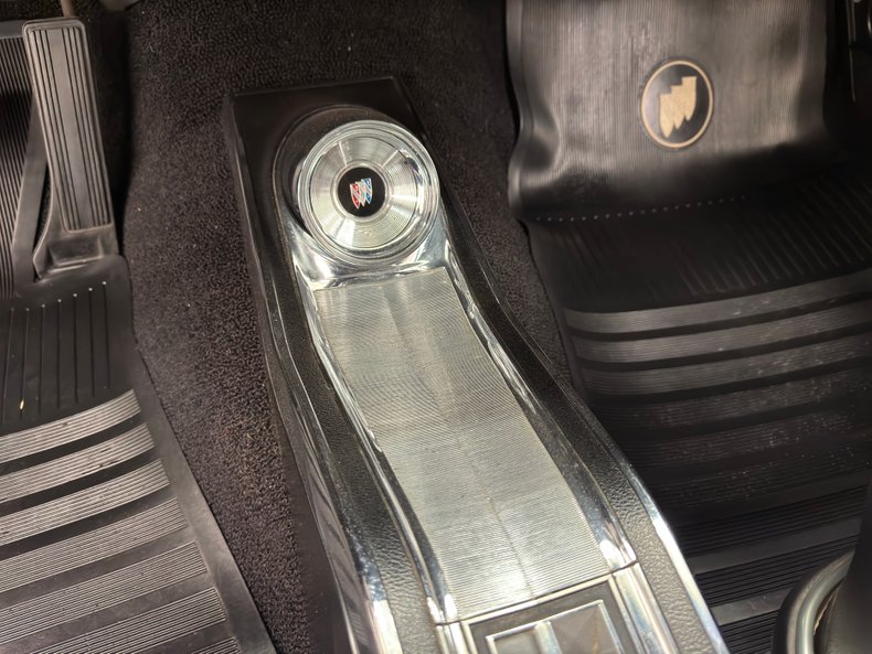 Buick-Skylark-1966-Silver-Mist-Black-10