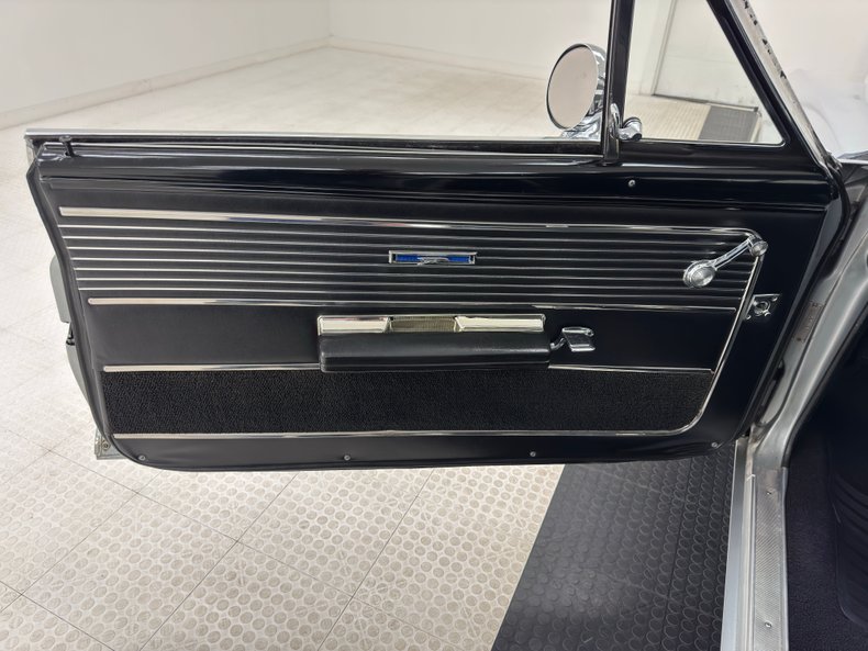 Buick-Skylark-1966-Silver-Mist-Black-13