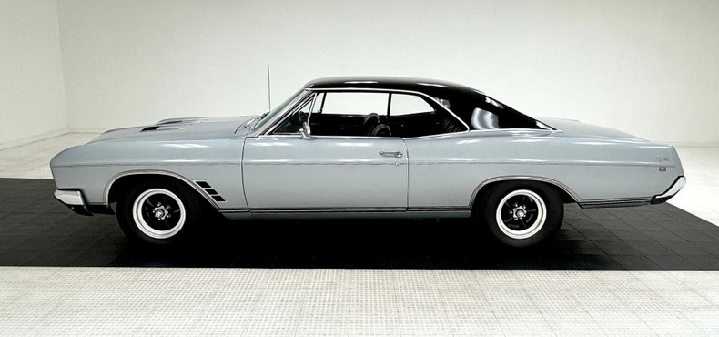 Buick-Skylark-1966-Silver-Mist-Black-2