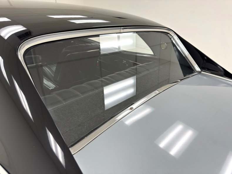 Buick-Skylark-1966-Silver-Mist-Black-27