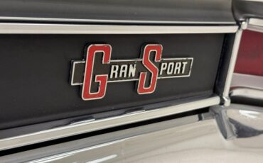 Buick-Skylark-1966-Silver-Mist-Black-30