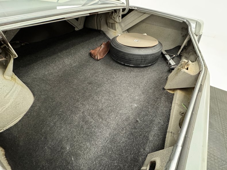 Buick-Skylark-1966-Silver-Mist-Black-36