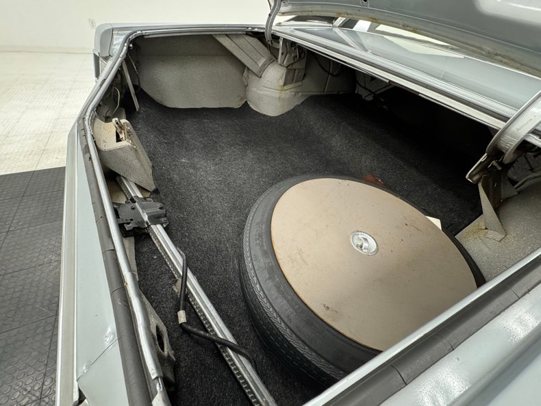 Buick-Skylark-1966-Silver-Mist-Black-38