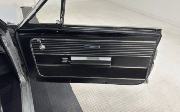 Buick-Skylark-1966-Silver-Mist-Black-39
