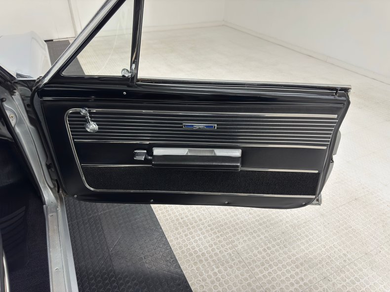 Buick-Skylark-1966-Silver-Mist-Black-39