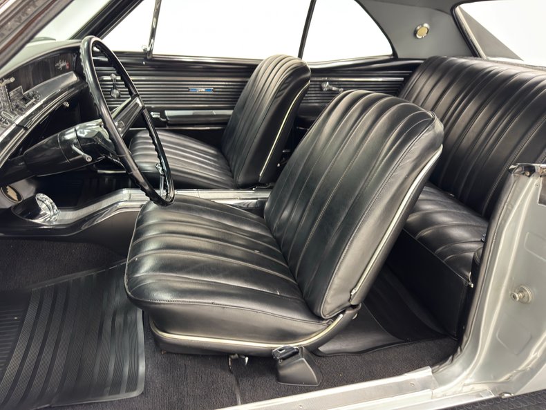 Buick-Skylark-1966-Silver-Mist-Black-40