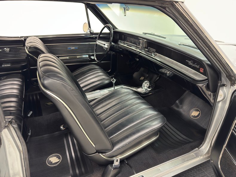 Buick-Skylark-1966-Silver-Mist-Black-44