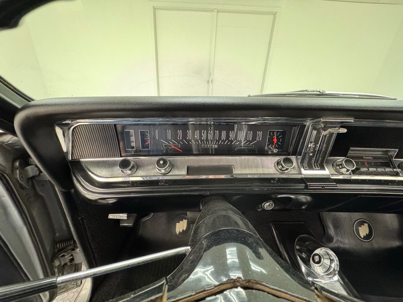 Buick-Skylark-1966-Silver-Mist-Black-47