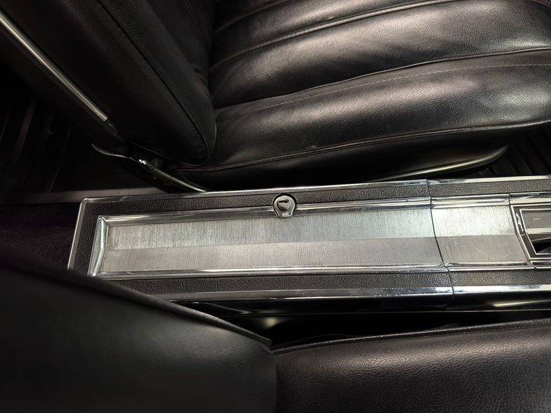 Buick-Skylark-1966-Silver-Mist-Black-6