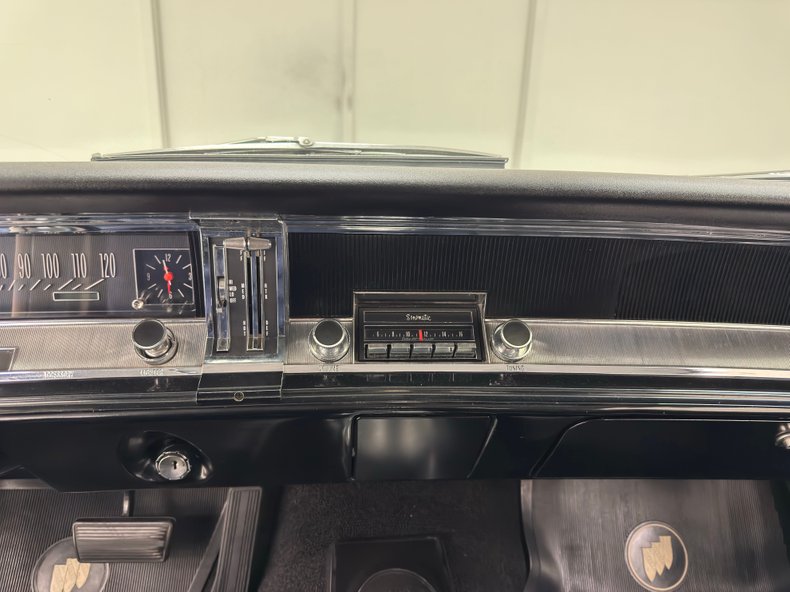 Buick-Skylark-1966-Silver-Mist-Black-8